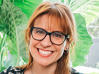 Ali Hazelwood Portrait
