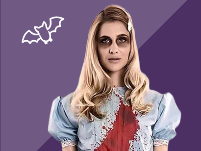 Frau in Vampirkostüm