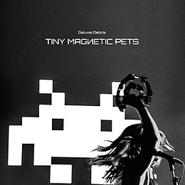 Tiny Magnet Pets Vinyl Deluxe / Debris