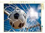 CALVENDO Puzzle Ein Fußball schlägt kraftvoll im Tornetz ein und fängt den Moment des Erfolgs im perfekten Augenblick ein. | 1000 Teile Lege-Größe 64x48cm Foto-Puzzle für glückliche Stunden Spiel