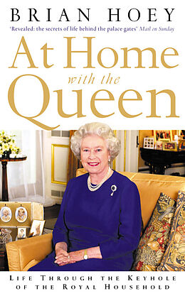 Livre de poche At Home with the Queen de Brian Hoey