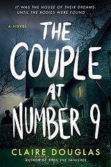 Couverture cartonnée The Couple at Number 9 de Claire Douglas