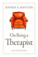 Couverture cartonnée ON BEING A THERAPIST 5E P de Jeffrey A. Kottler