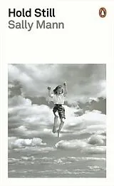 Kartonierter Einband Hold Still von Sally Mann