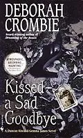 E-Book (epub) Kissed a Sad Goodbye von Deborah Crombie