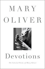 Fester Einband Devotions von Mary Oliver