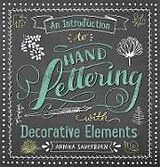 Couverture cartonnée An Introduction to Hand Lettering, with Decorative Elements de Annika Sauerborn