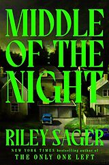 Couverture cartonnée Middle of the Night de Riley Sager