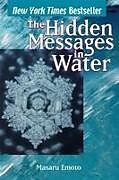 Couverture cartonnée Hidden Messages in Water de Masaru Emoto