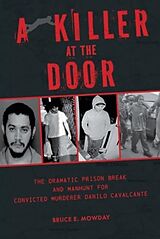 Livre Relié A Killer at the Door de Bruce E. Mowday