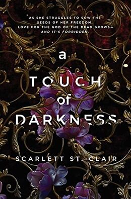 Fester Einband A Touch of Darkness von Scarlett St Clair