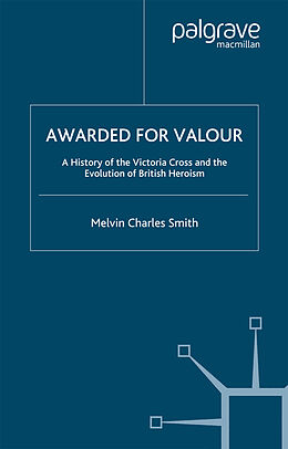 Kartonierter Einband Awarded for Valour von M. Smith