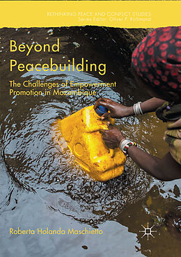 Kartonierter Einband Beyond Peacebuilding von Roberta Holanda Maschietto