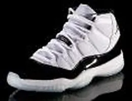 E-Book (epub) Hail to the New True Kings of Sneakers: Michael Jordan's Sneaker Empire, Lebron James, Kevin Durant's Sneaker Empire - Focus on Lebron James (Education Ebooks) von Kevin Levin, Charles J