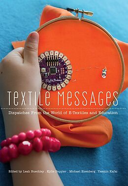 Kartonierter Einband Textile Messages von 