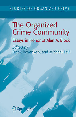 Couverture cartonnée The Organized Crime Community de 