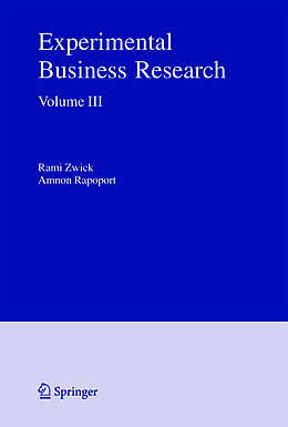 Couverture cartonnée Experimental Business Research de 