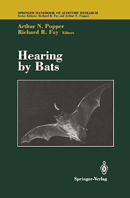 Couverture cartonnée Hearing by Bats de 