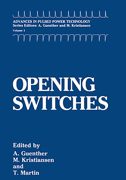 Couverture cartonnée Opening Switches de 