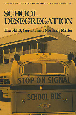 Couverture cartonnée School Desegregation de Harold Gerard