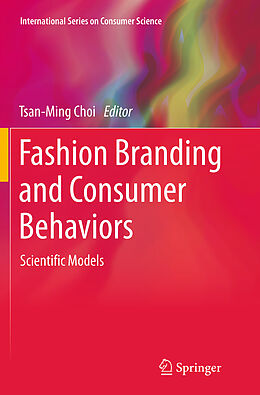 Couverture cartonnée Fashion Branding and Consumer Behaviors de 