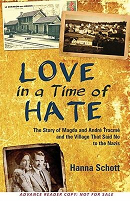 Kartonierter Einband Love in a Time of Hate von Hanna Schott