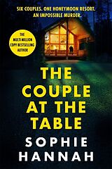 Couverture cartonnée The Couple at the Table de Sophie Hannah