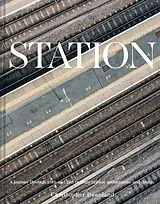 Fester Einband Station von Christopher Beanland