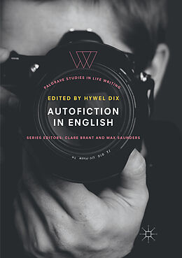 Couverture cartonnée Autofiction in English de 