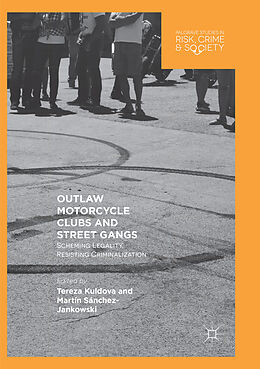 Couverture cartonnée Outlaw Motorcycle Clubs and Street Gangs de 