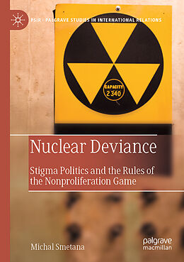 Couverture cartonnée Nuclear Deviance de Michal Smetana