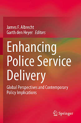 Couverture cartonnée Enhancing Police Service Delivery de 