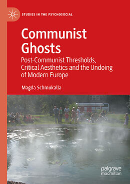 Kartonierter Einband Communist Ghosts von Magda Schmukalla