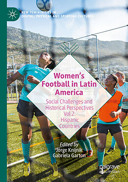 Couverture cartonnée Women s Football in Latin America de 