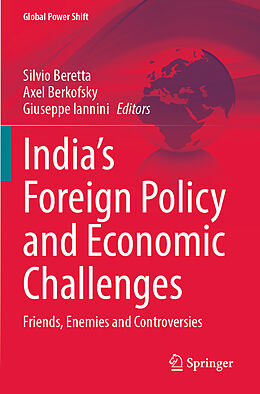 Couverture cartonnée India s Foreign Policy and Economic Challenges de 