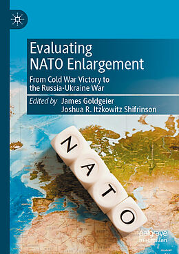 Couverture cartonnée Evaluating NATO Enlargement de 