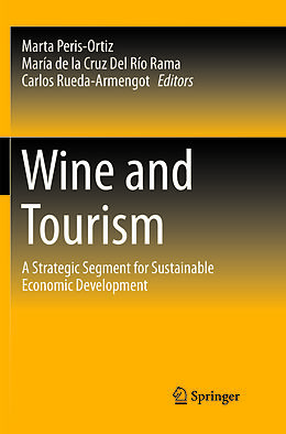 Couverture cartonnée Wine and Tourism de 