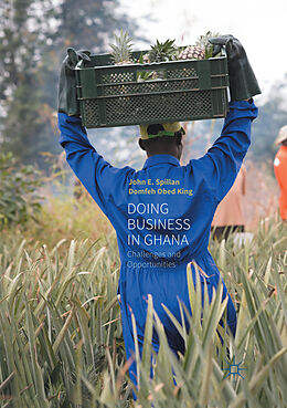 Couverture cartonnée Doing Business In Ghana de Domfeh Obed King, John E. Spillan