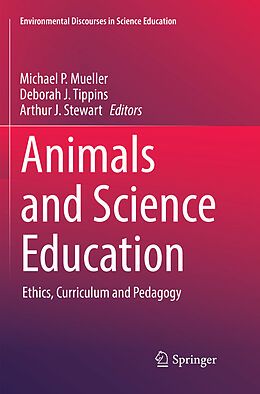 Couverture cartonnée Animals and Science Education de 