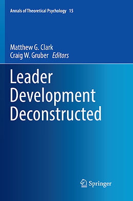 Couverture cartonnée Leader Development Deconstructed de 