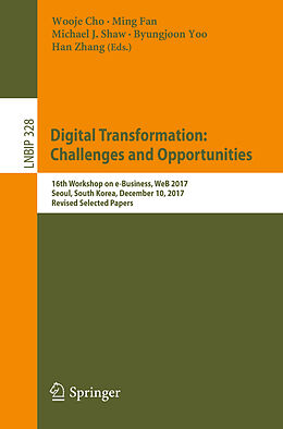 Couverture cartonnée Digital Transformation: Challenges and Opportunities de 