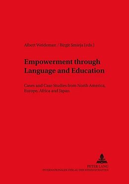 Couverture cartonnée Empowerment through Language and Education de 