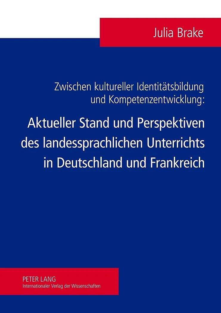 Zwischen kultureller Identitaetsbildung und Kompetenzentwicklung