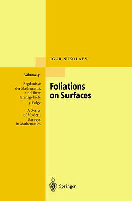 Couverture cartonnée Foliations on Surfaces de Igor Nikolaev