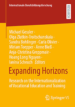 Couverture cartonnée Expanding Horizons de 