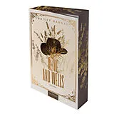 Kartonierter Einband Alive and Wells von Bailey Hannah