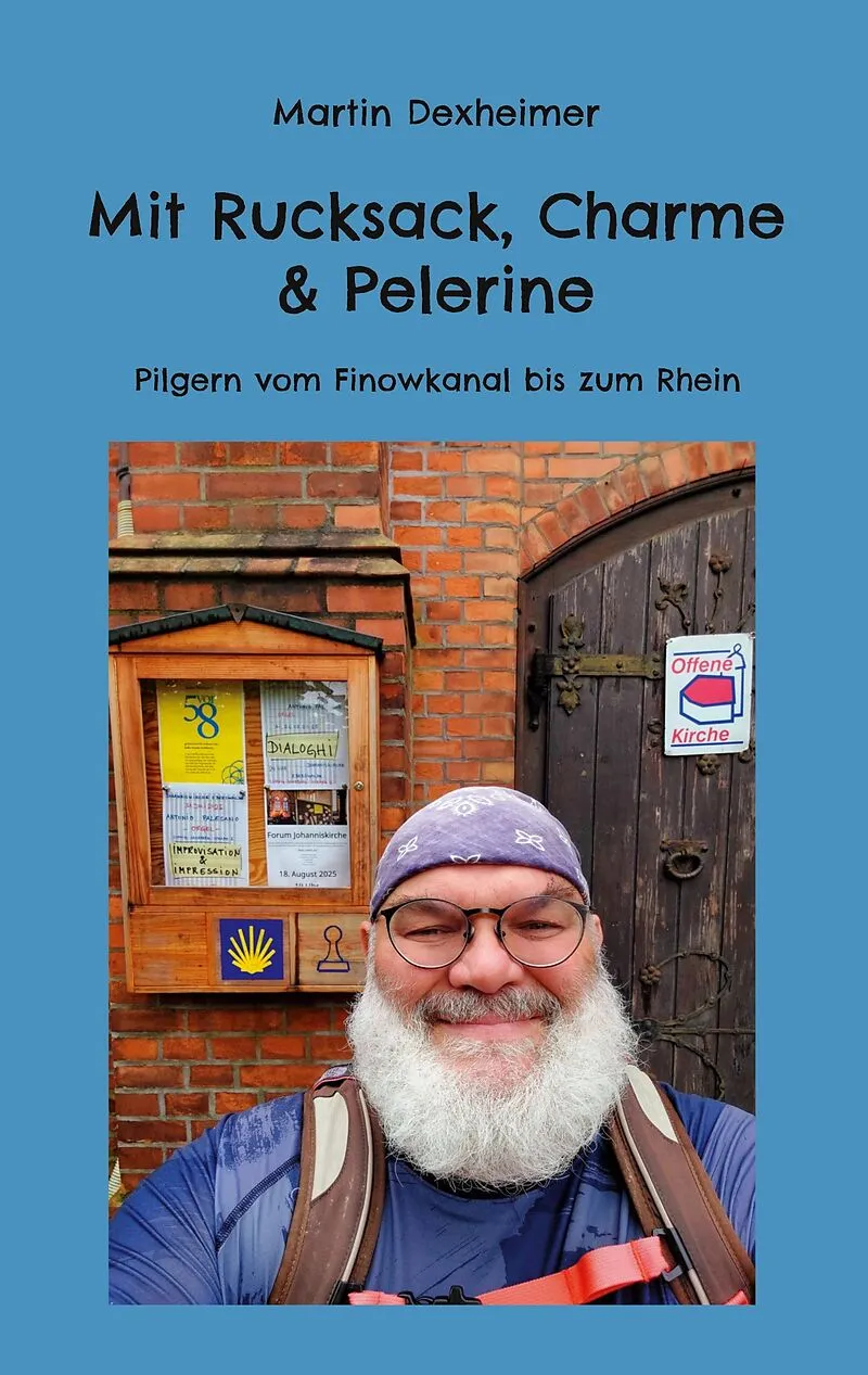 Mit Rucksack, Charme & Pelerine