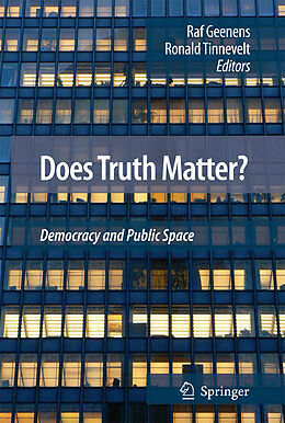 Couverture cartonnée Does Truth Matter? de 