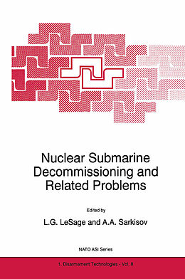 Kartonierter Einband Nuclear Submarine Decommissioning and Related Problems von 
