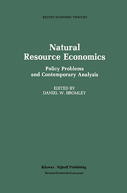 Couverture cartonnée Natural Resource Economics de 